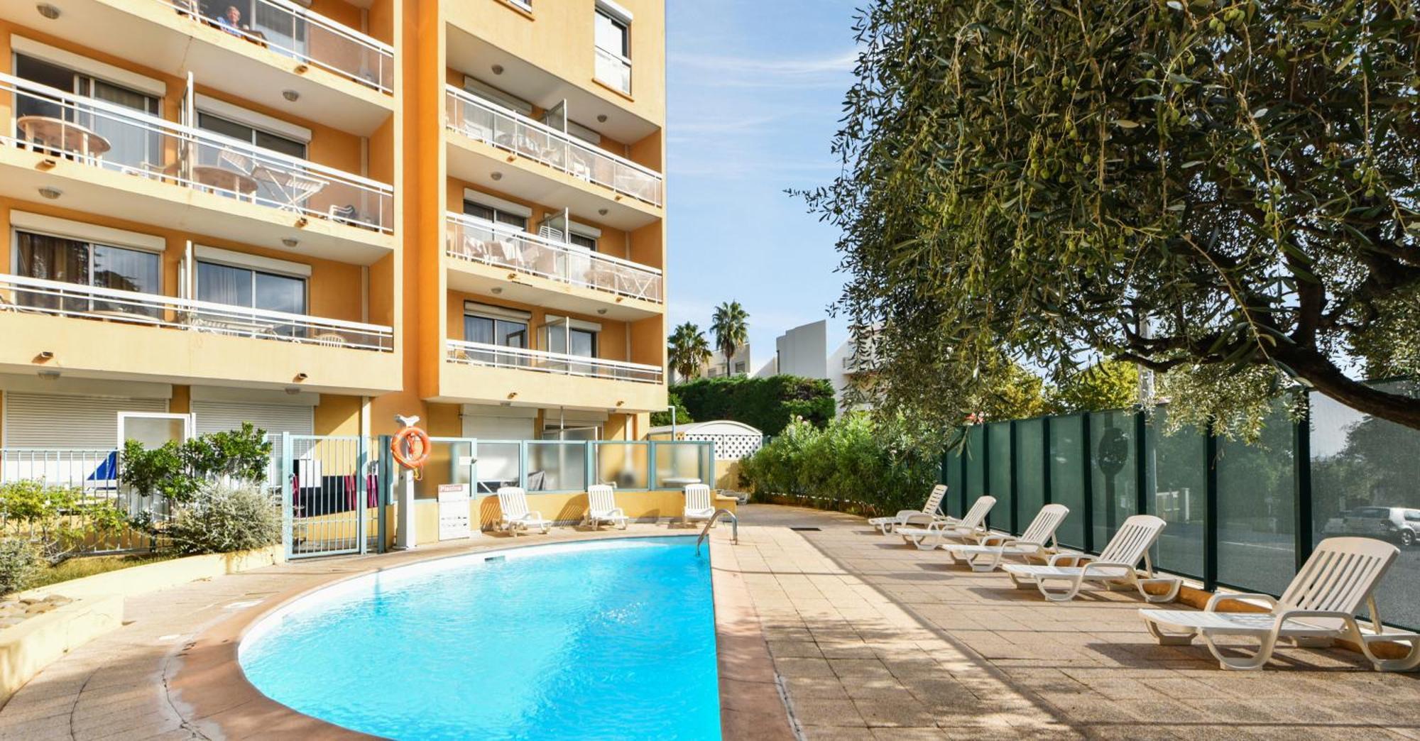 Résidence Pierre&Vacances La Rostagne Juan-les-Pins Exterior foto