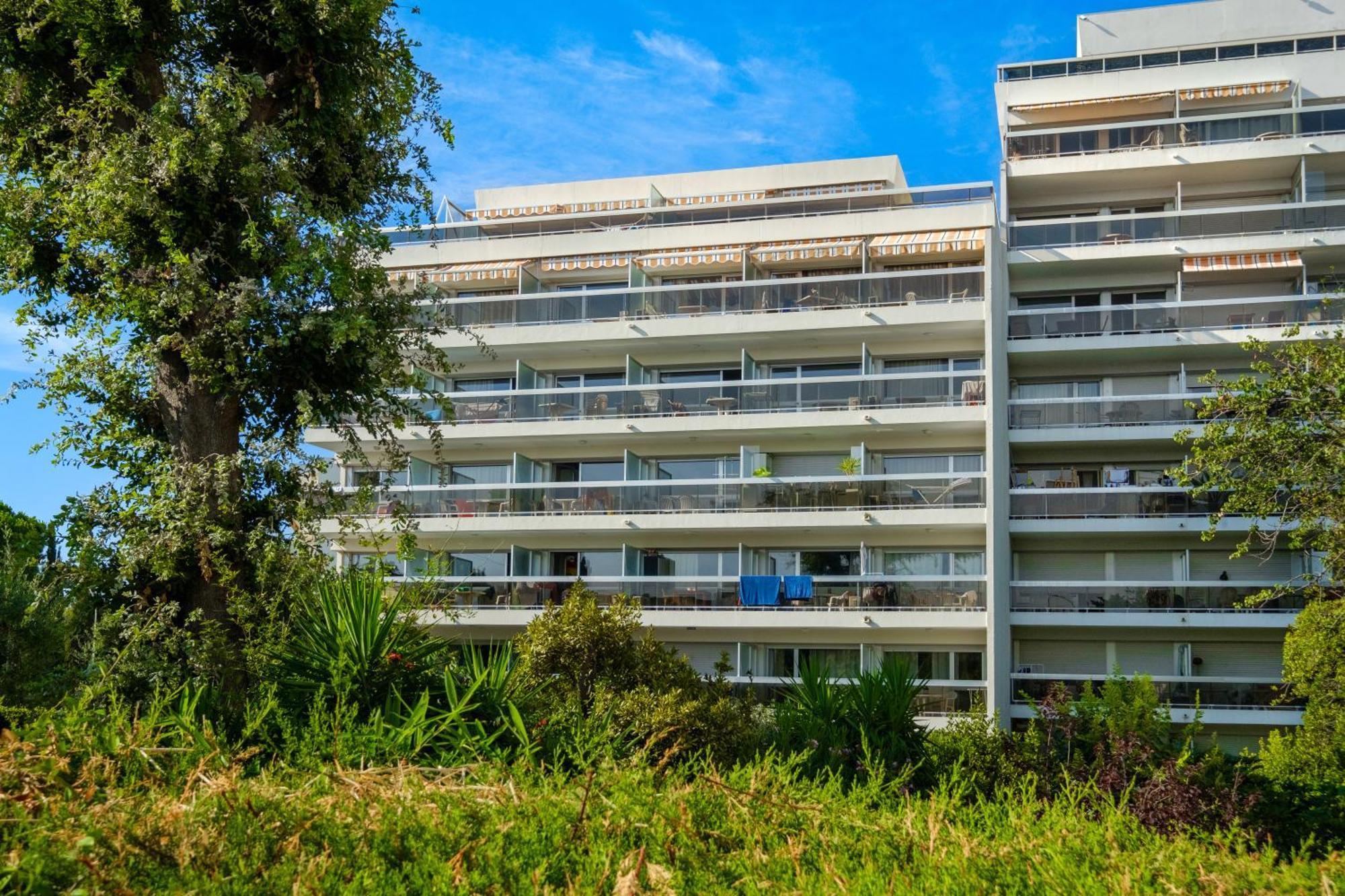 Résidence Pierre&Vacances La Rostagne Juan-les-Pins Exterior foto